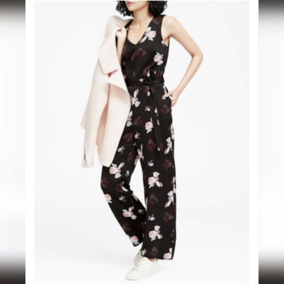 Banana Republic floral jumpsuit sz 6. like new - Picture 1 of 10